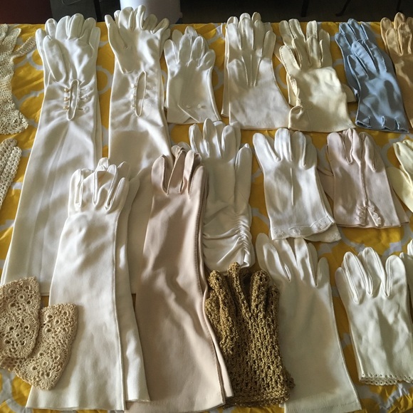 Vintage Gloves and Hats Coming Soon - Picture 4 of 8